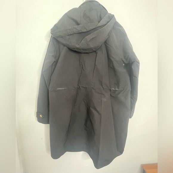 Athleta rain coat size medium - Picture 4 of 13